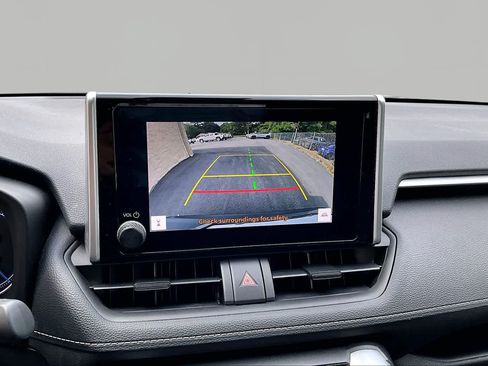 Certified 2025 Toyota RAV4 LE AWD/4WD image 27