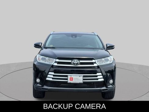 Used 2019 Toyota Highlander XLE AWD/4WD image 2