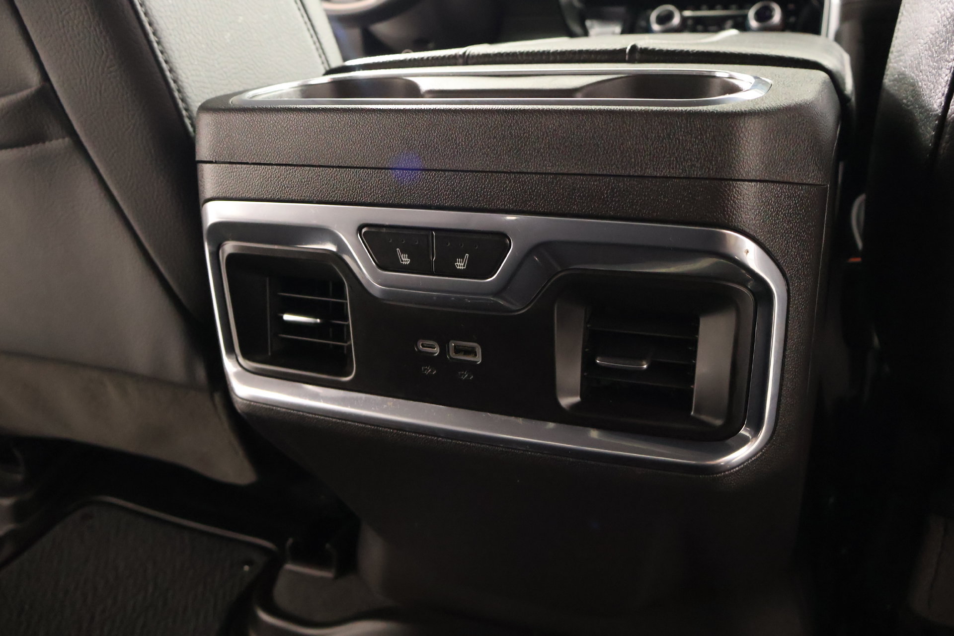Used 2025 GMC Sierra 1500 Denali w/ Technology Package AWD/4WD image 17