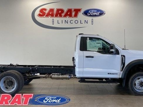 New 2025 Ford F450 XL image 1