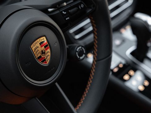 New 2026 Porsche Macan GTS AWD/4WD image 19