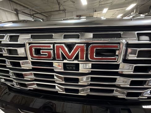 New 2026 GMC Terrain Denali w/ LPO, Floor Liner Package image 29