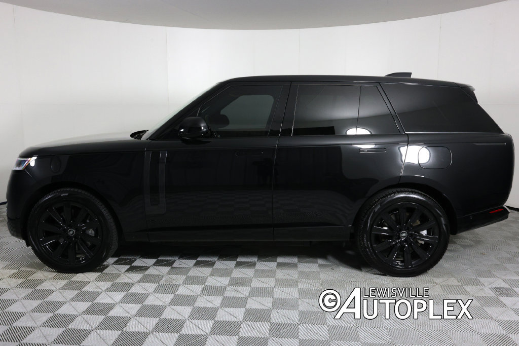 Used 2025 Land Rover Range Rover SE AWD/4WD image 8