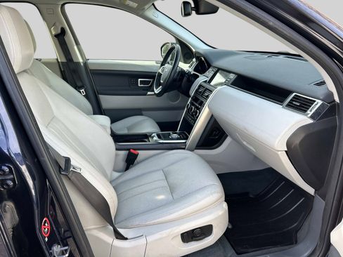 Used 2016 Land Rover Discovery Sport HSE image 18
