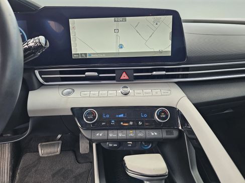 Used 2023 Hyundai Elantra Limited w/ Preferred Accessory Package image 24