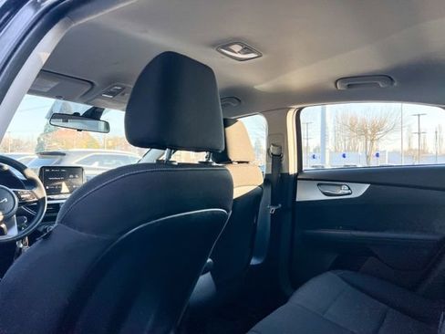 Certified 2022 Kia Forte LXS image 38