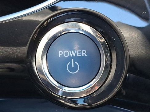 Used 2022 Toyota Prius LE image 24