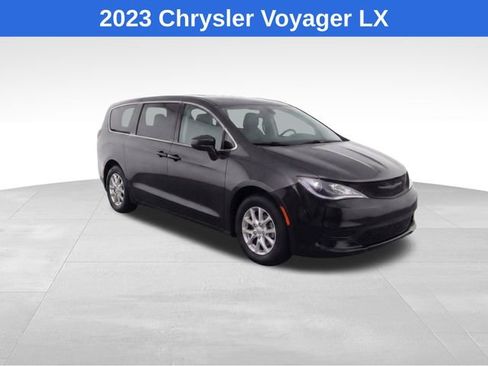 Used 2023 Chrysler Voyager LX FWD image 2