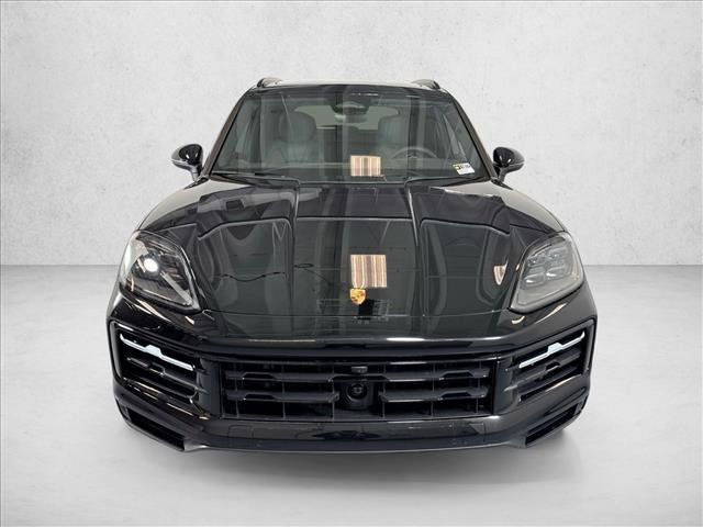 Certified 2026 Porsche Cayenne AWD/4WD image 6