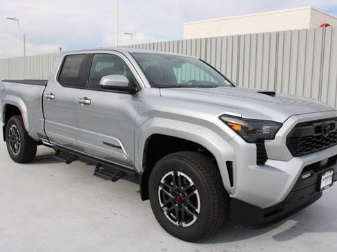 New 2026 Toyota Tacoma TRD Sport image 2