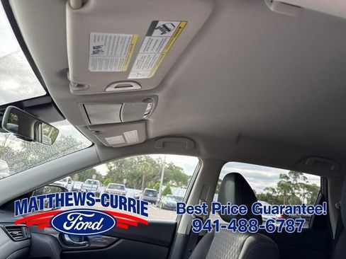 Used 2019 Nissan Rogue SV w/ Premium Package FWD image 11