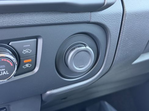 New 2026 Nissan Frontier SV w/ SV Convenience Package RWD image 8