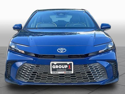 Used 2025 Toyota Camry SE FWD image 4