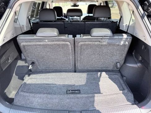 Used 2023 Volkswagen Tiguan SE FWD image 19