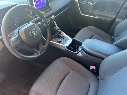 Used 2024 Toyota RAV4 XLE w/ Convenience Package AWD/4WD image 11