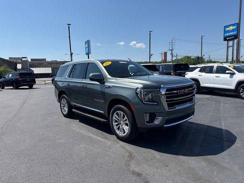 Used 2023 GMC Yukon SLT w/ SLT Premium Package AWD/4WD image 1