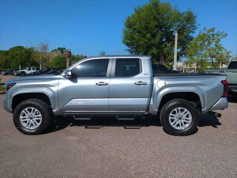 Certified 2024 Toyota Tacoma SR5 image 3