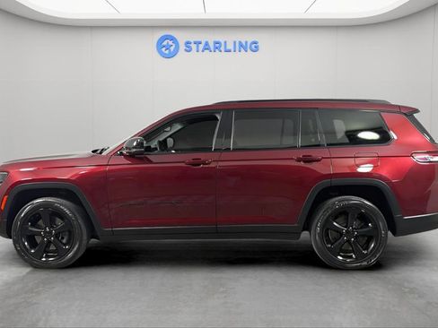 Used 2022 Jeep Grand Cherokee L Laredo RWD image 3