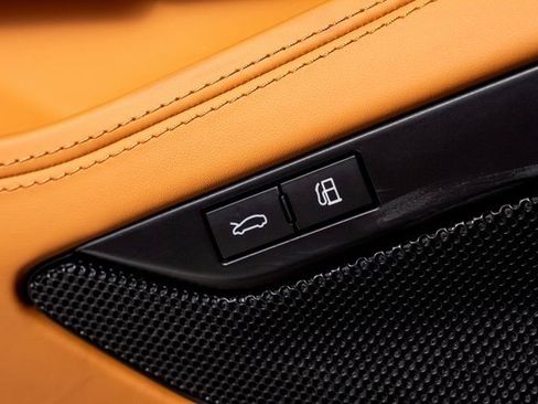 Used 2023 Ferrari F8 Tributo image 56