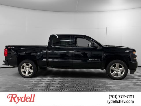 Used 2017 Chevrolet Silverado 1500 LT w/ All Star Edition image 6
