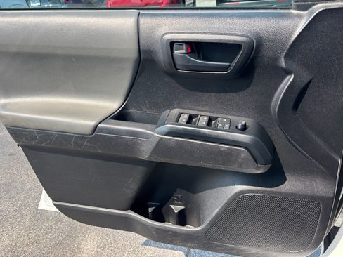 Used 2021 Toyota Tacoma SR w/ SR Convenience Package RWD image 12