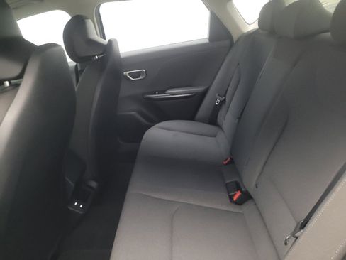 Used 2025 Kia K4 FWD image 18