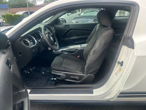 Used 2011 Ford Mustang Coupe w/ 101A Rapid Spec Order Code image 17