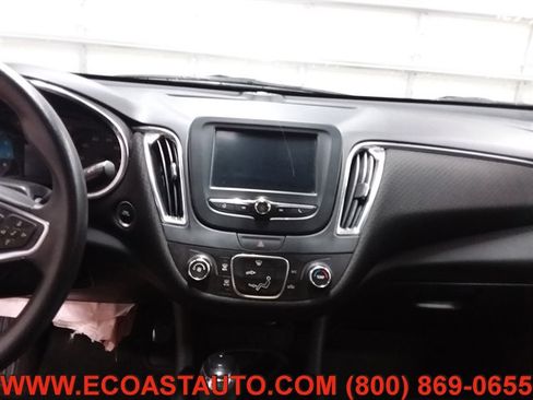 Used 2017 Chevrolet Malibu LT image 12