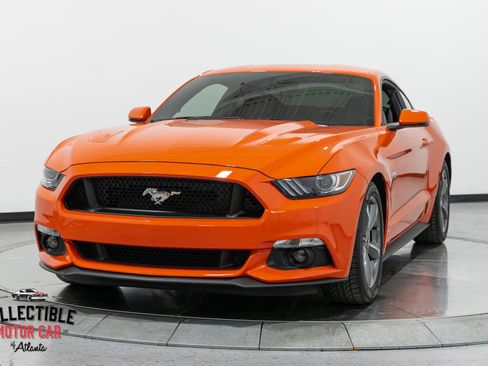 Used 2016 Ford Mustang GT Premium w/ Equipment Group 401A RWD image 30