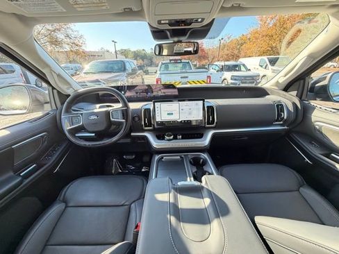 New 2025 Ford Expedition Max Platinum w/ Driver's Package image 11