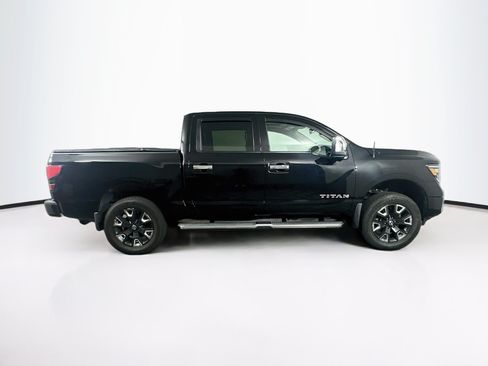 Used 2021 Nissan Titan SL w/ Moonroof Package AWD/4WD image 10