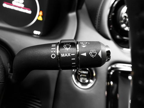 Used 2016 Jaguar XJ R image 56