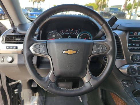 Used 2017 Chevrolet Suburban Premier RWD image 10