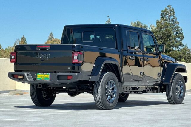 New 2026 Jeep Gladiator Sport AWD/4WD image 4