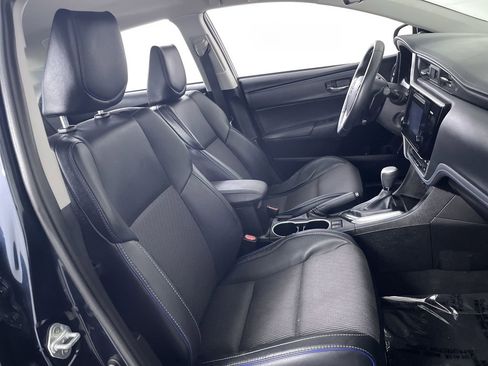 Used 2017 Toyota Corolla SE FWD image 16