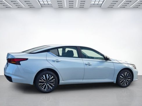 New 2026 Nissan Altima 2.5 SV AWD/4WD image 3