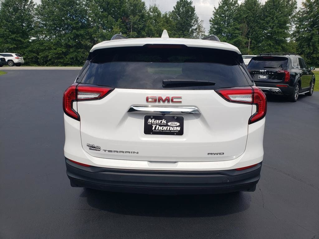 Used 2022 GMC Terrain SLE w/ Driver Convenience Package AWD/4WD image 6
