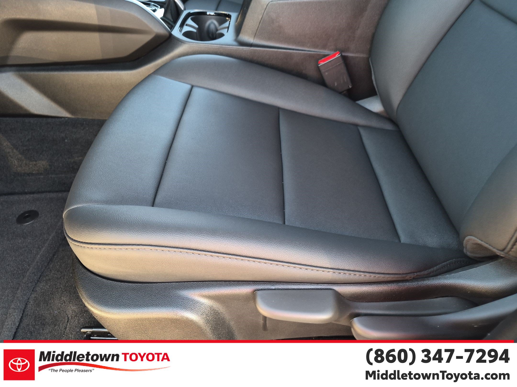 Used 2024 Chevrolet Colorado Trail Boss w/ Advanced Trailering Package AWD/4WD image 15