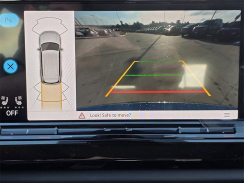 New 2026 Volkswagen Atlas SE image 12