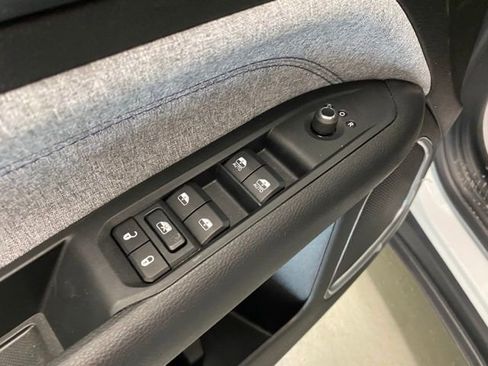 New 2025 Jeep Compass Sport image 12