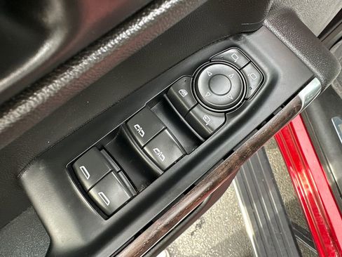 Used 2022 GMC Sierra 1500 Denali w/ Denali Premium Package image 19