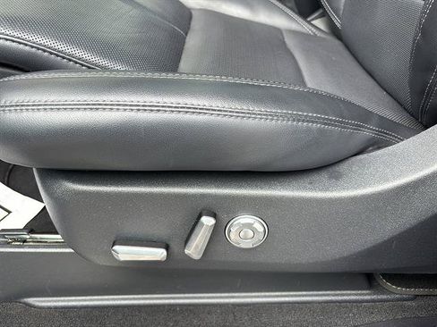 Used 2025 Lincoln Navigator Reserve AWD/4WD image 12