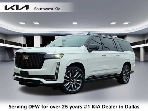 Used 2021 Cadillac Escalade ESV Premium Luxury w/ LPO, Illumination Package RWD image 1