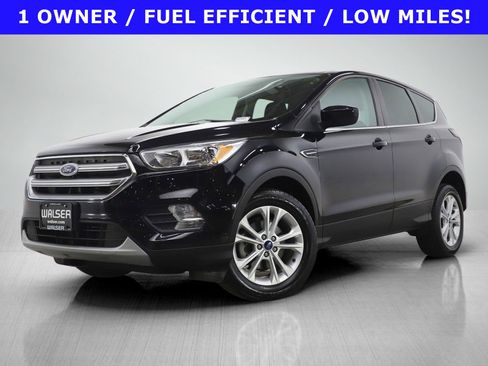 Used 2017 Ford Escape SE FWD image 1