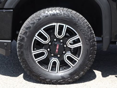 Used 2022 GMC Sierra 2500 AT4 w/ AT4 Preferred Package AWD/4WD image 44