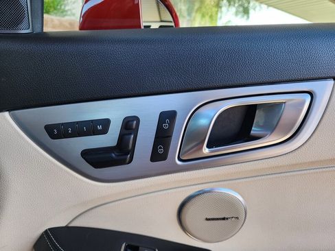 Used 2015 Mercedes-Benz SLK 250 w/ Premium Package image 71