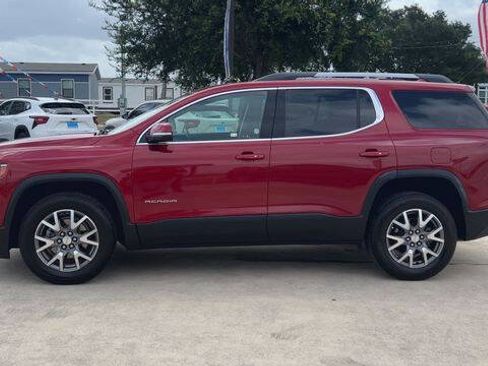 Used 2023 GMC Acadia SLT AWD/4WD image 5