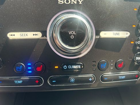 Used 2016 Ford Explorer Limited FWD image 26
