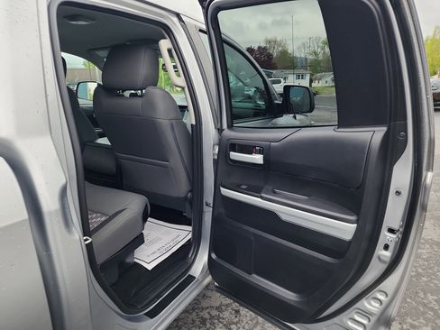 Used 2019 Toyota Tundra SR5 AWD/4WD image 26
