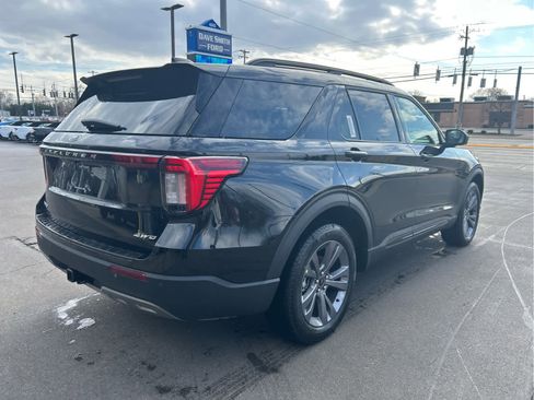 New 2026 Ford Explorer Active w/ Active Comfort Package image 7